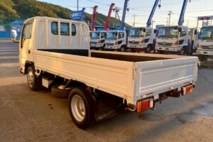 サムネイル: 平成27年　いすゞエルフ2t平ショート4WD　後輪Wタイヤ