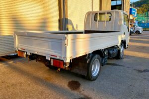 サムネイル: 平成27年　いすゞエルフ2t平ショート4WD　後輪Wタイヤ