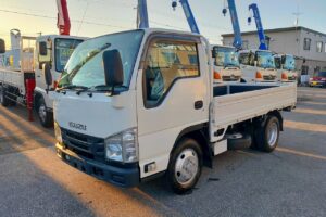 平成27年　いすゞエルフ2t平ショート4WD　後輪Wタイヤ