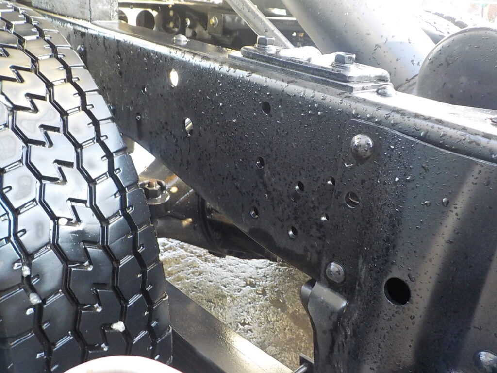 平成26年　エルフ 3ｔダンプ　コボレーン