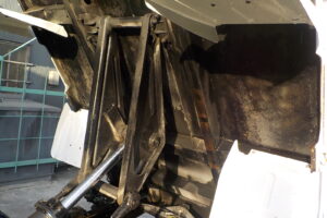 サムネイル: 平成26年　エルフ 3ｔダンプ　コボレーン