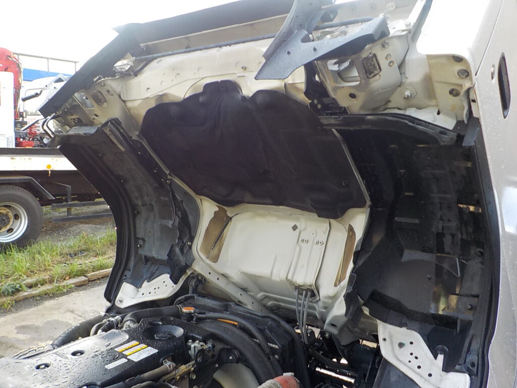 平成26年　エルフ 3ｔダンプ　コボレーン