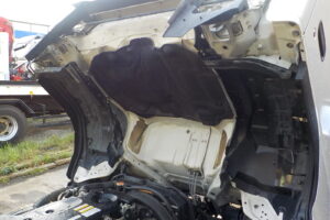 サムネイル: 平成26年　エルフ 3ｔダンプ　コボレーン