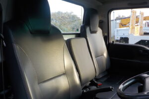 サムネイル: 平成26年　エルフ 3ｔダンプ　コボレーン