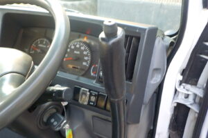 サムネイル: 平成26年　エルフ 3ｔダンプ　コボレーン