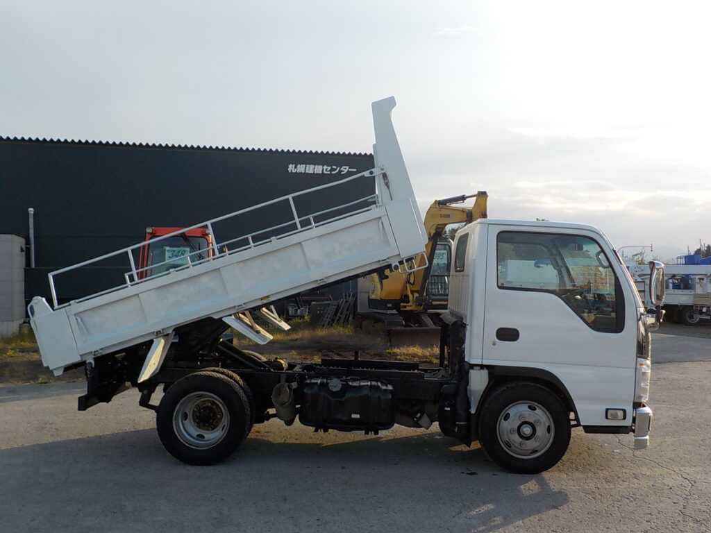 平成26年　エルフ 3ｔダンプ　コボレーン