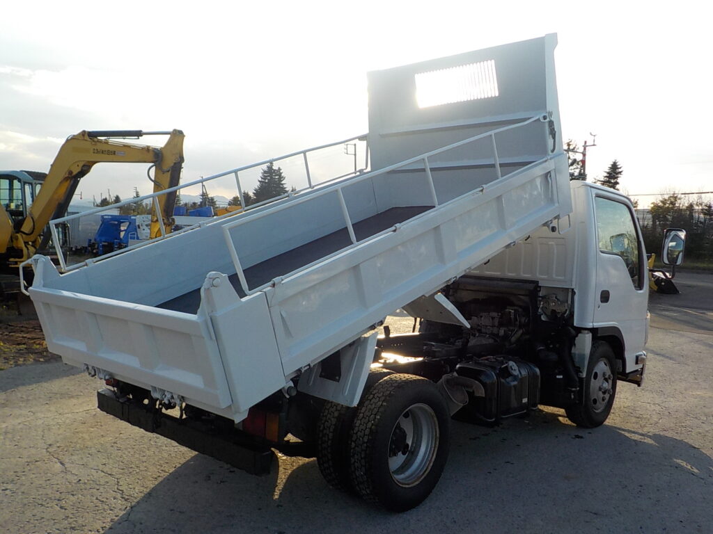 平成26年　エルフ 3ｔダンプ　コボレーン