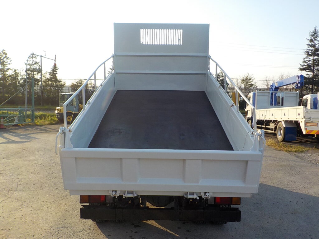 平成26年　エルフ 3ｔダンプ　コボレーン