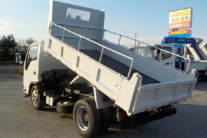 サムネイル: 平成26年　エルフ 3ｔダンプ　コボレーン