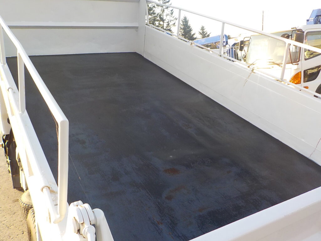 平成26年　エルフ 3ｔダンプ　コボレーン