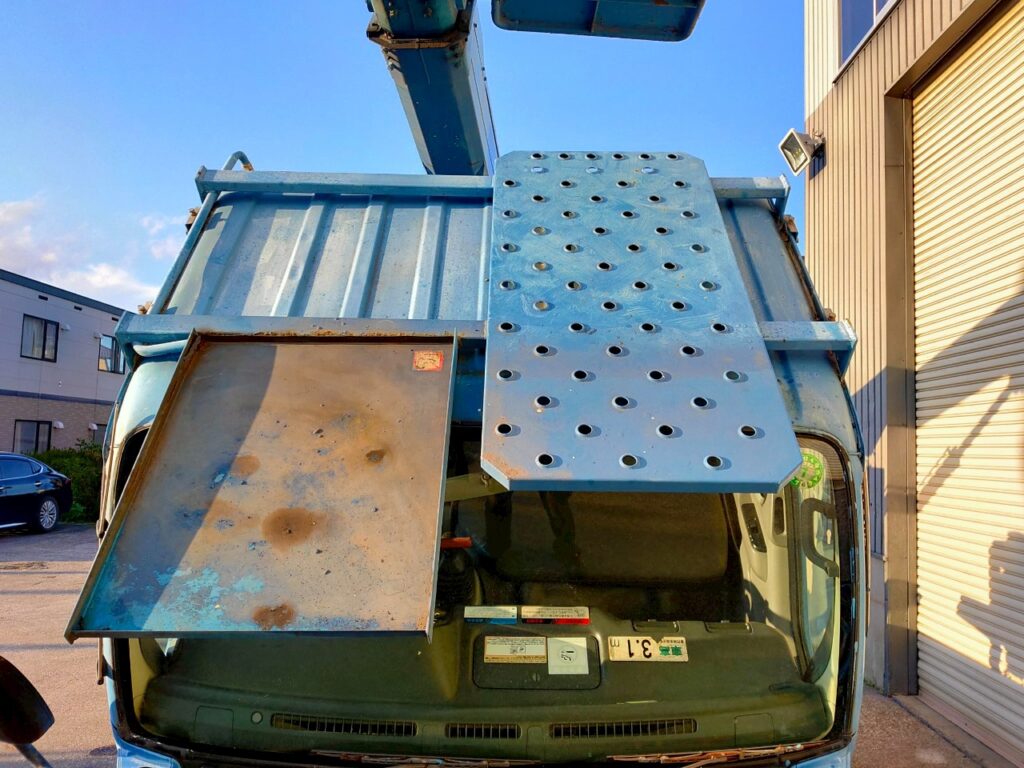 平成17年式エルフ12m高所作業車スチールバケット