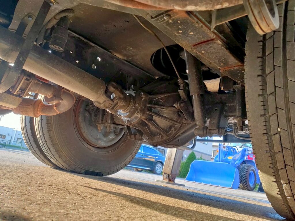 平成17年式エルフ12m高所作業車スチールバケット