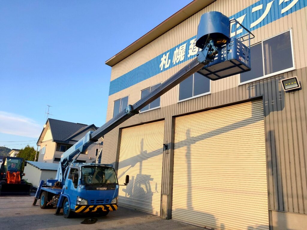 平成17年式エルフ12m高所作業車スチールバケット