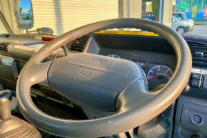 サムネイル: 平成17年式エルフ12m高所作業車スチールバケット