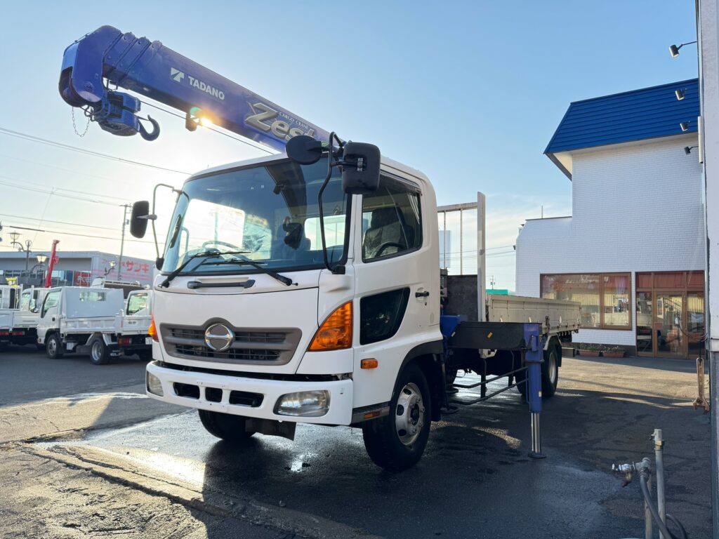 平成22年　レンジャー４トン４段クレーンロング ラジコン フックイン 車検１年付