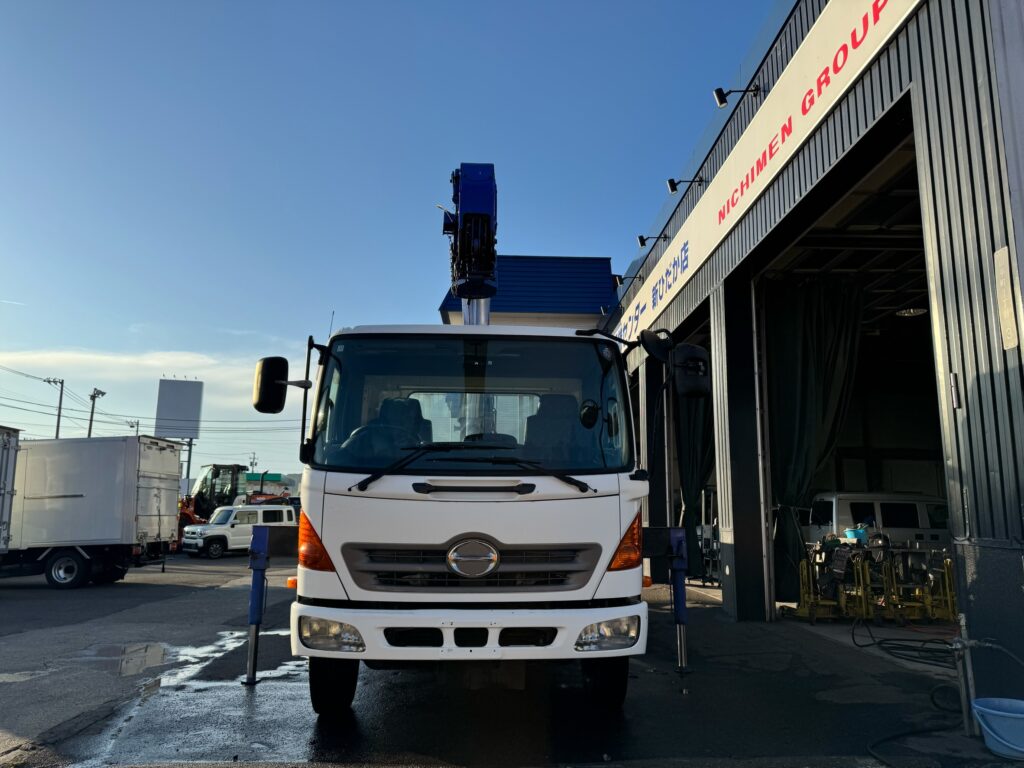 平成22年　レンジャー４トン４段クレーンロング ラジコン フックイン 車検１年付