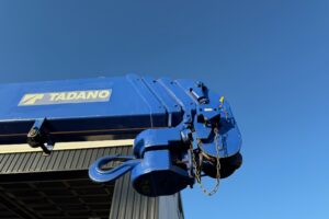 サムネイル: 平成22年　レンジャー４トン４段クレーンロング ラジコン フックイン 車検１年付