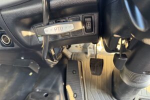 サムネイル: 平成22年　レンジャー４トン４段クレーンロング ラジコン フックイン 車検１年付