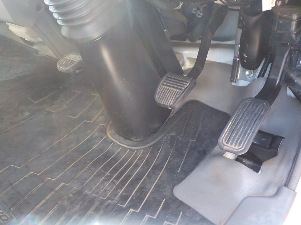 平成28年　デュトロ 3ｔ平　★4ＷＤ★ワイドロング★アルミアオリ★