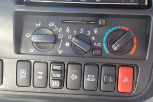 サムネイル: 平成28年　デュトロ 3ｔ平　★4ＷＤ★ワイドロング★アルミアオリ★