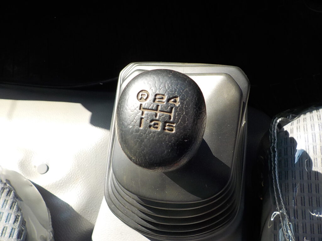 平成28年　デュトロ 3ｔ平　★4ＷＤ★ワイドロング★アルミアオリ★