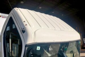 サムネイル: 平成27年　日野　デュトロ3トンアルミバン　P/G　4WD    札幌・江別・旭川・北見・釧路どこでも全国対応可能です！　　　　　　　　　　お問い合わせは北見店へ～TEL0157-57-7166～