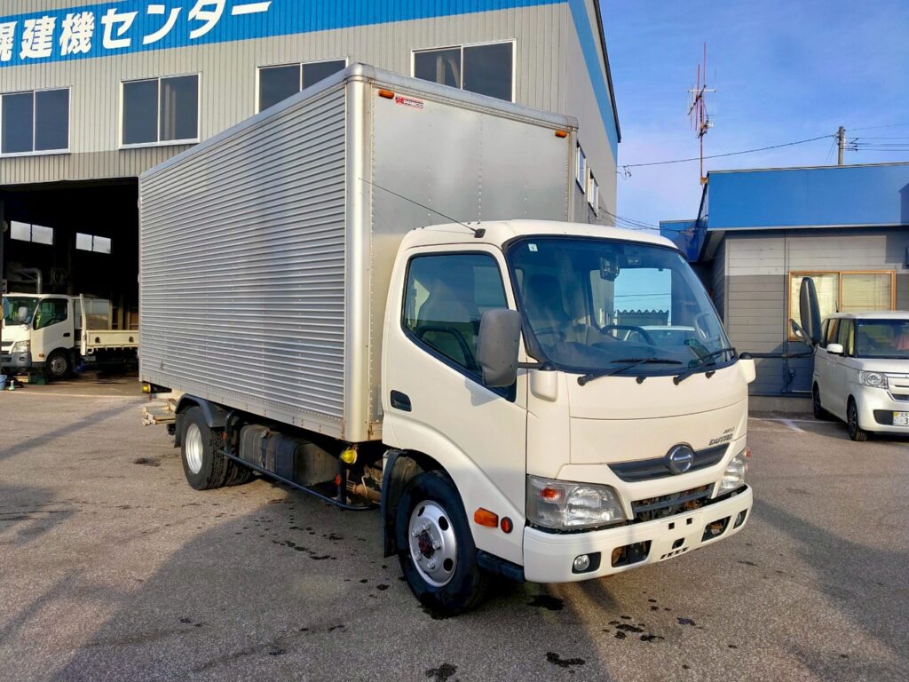 平成27年　デュトロ3トンアルミバン　P/G　4WD
