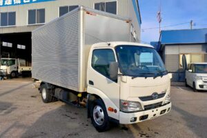 サムネイル: 平成27年　デュトロ3トンアルミバン　P/G　4WD