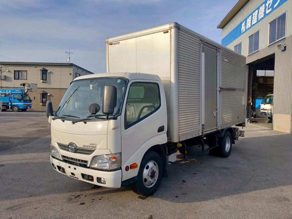 平成27年　デュトロ3トンアルミバン　P/G　4WD