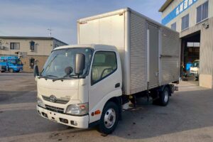平成27年　デュトロ3トンアルミバン　P/G　4WD