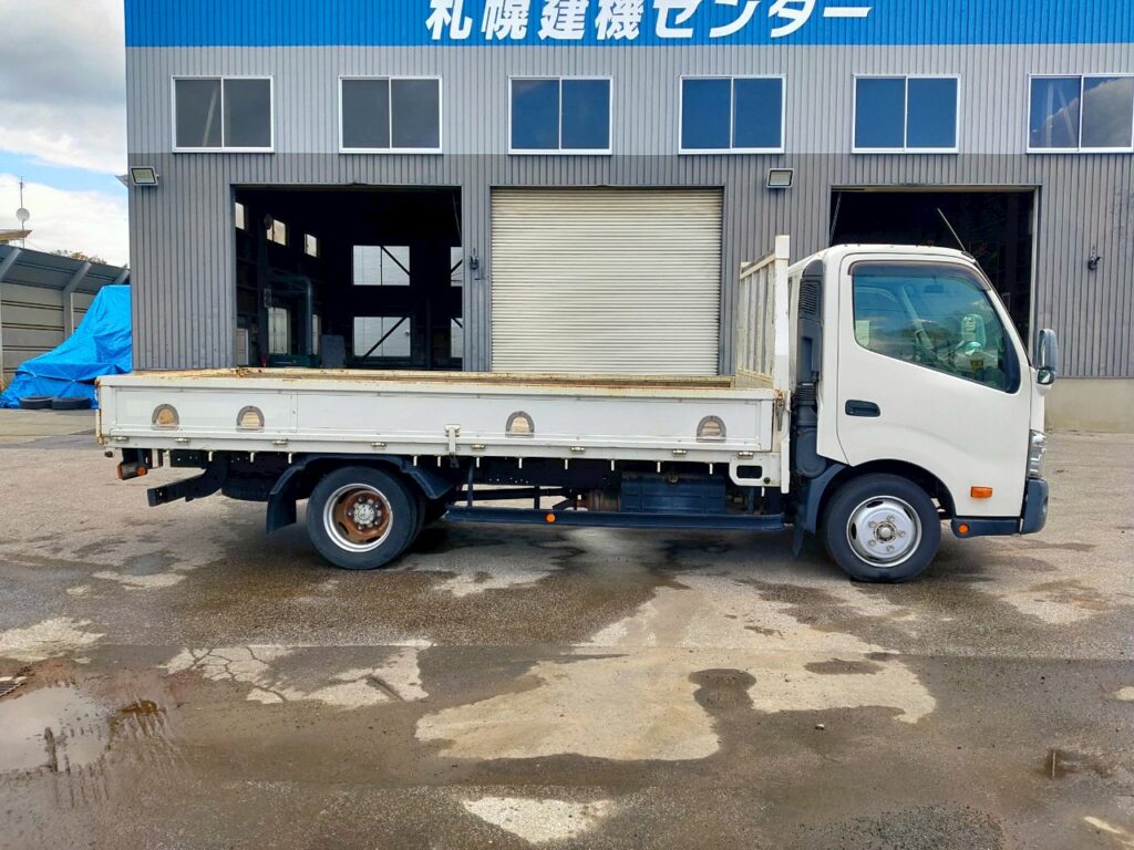 平成25年式デュトロ1.9tワイドロング