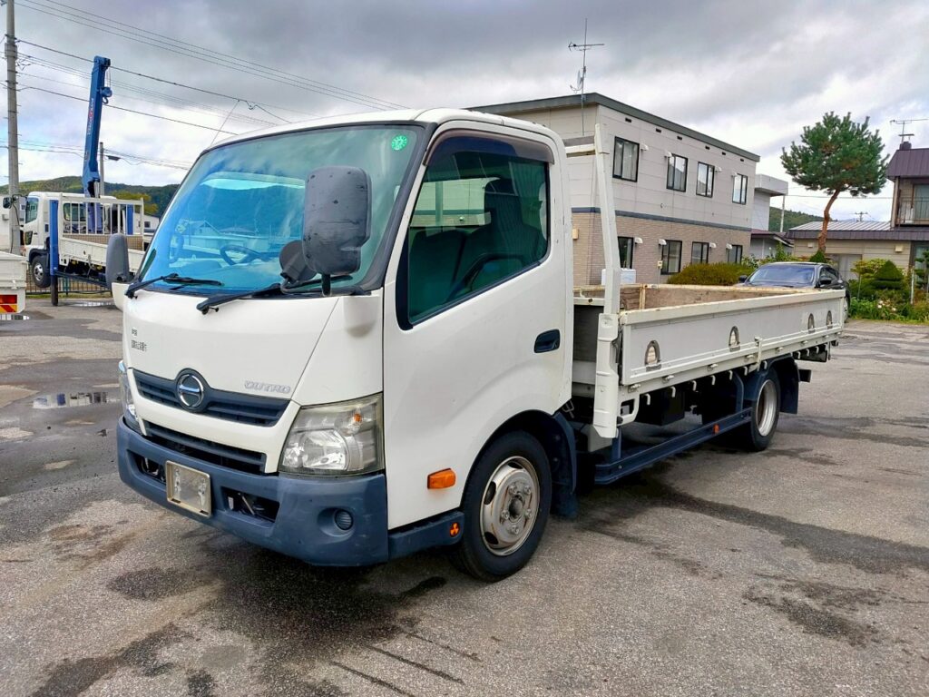 平成25年式デュトロ1.9tワイドロング