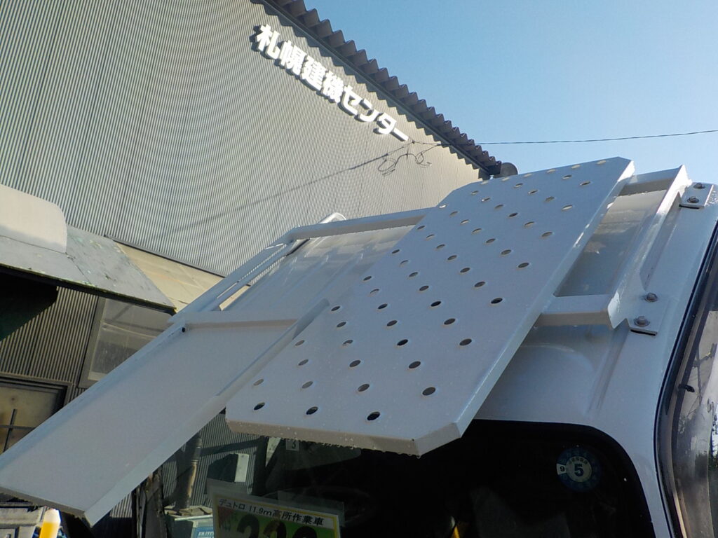 平成19年　デュトロ 11.9ｍ高所作業車　スチールバケット