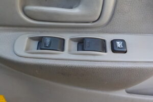 サムネイル: 平成19年　デュトロ 11.9ｍ高所作業車　スチールバケット