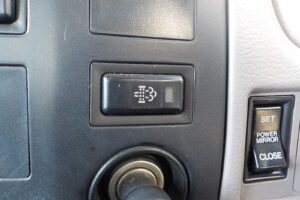 サムネイル: 平成19年　デュトロ 11.9ｍ高所作業車　スチールバケット