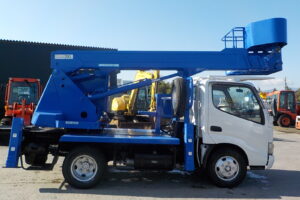 サムネイル: 平成19年　デュトロ 11.9ｍ高所作業車　スチールバケット