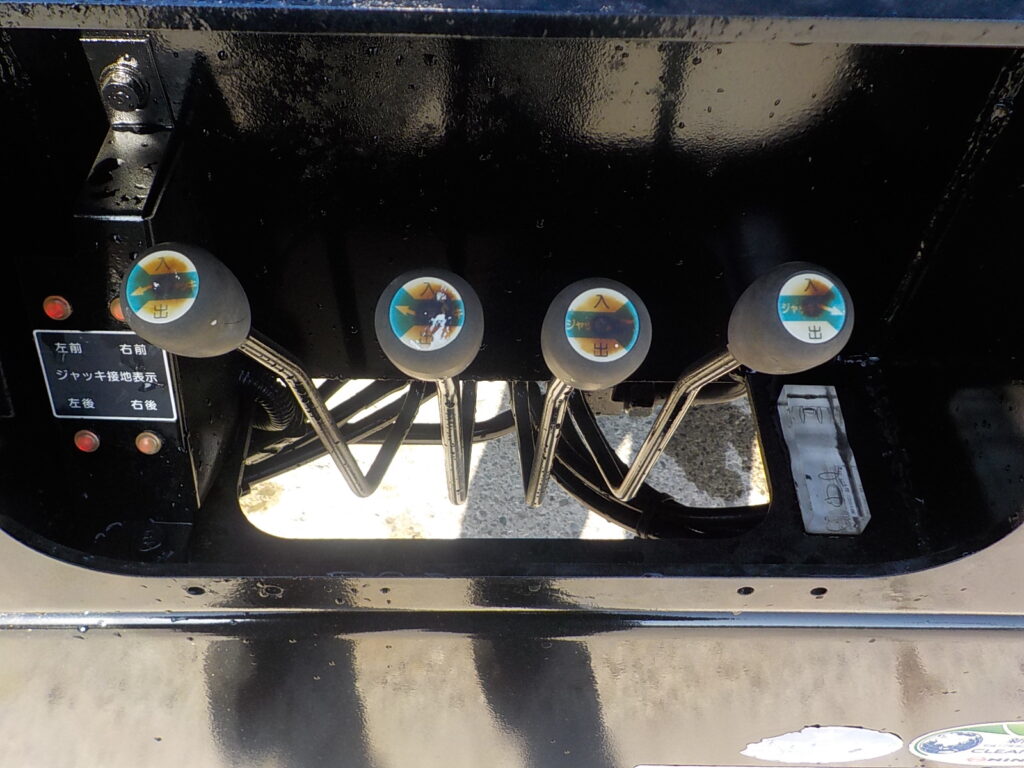 平成19年　デュトロ 11.9ｍ高所作業車　スチールバケット