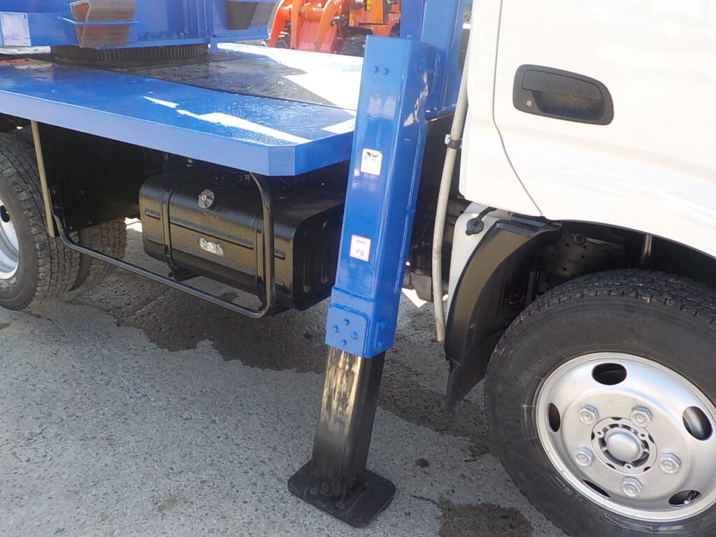 平成19年　デュトロ 11.9ｍ高所作業車　スチールバケット