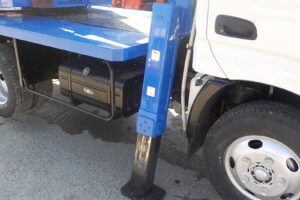 サムネイル: 平成19年　デュトロ 11.9ｍ高所作業車　スチールバケット