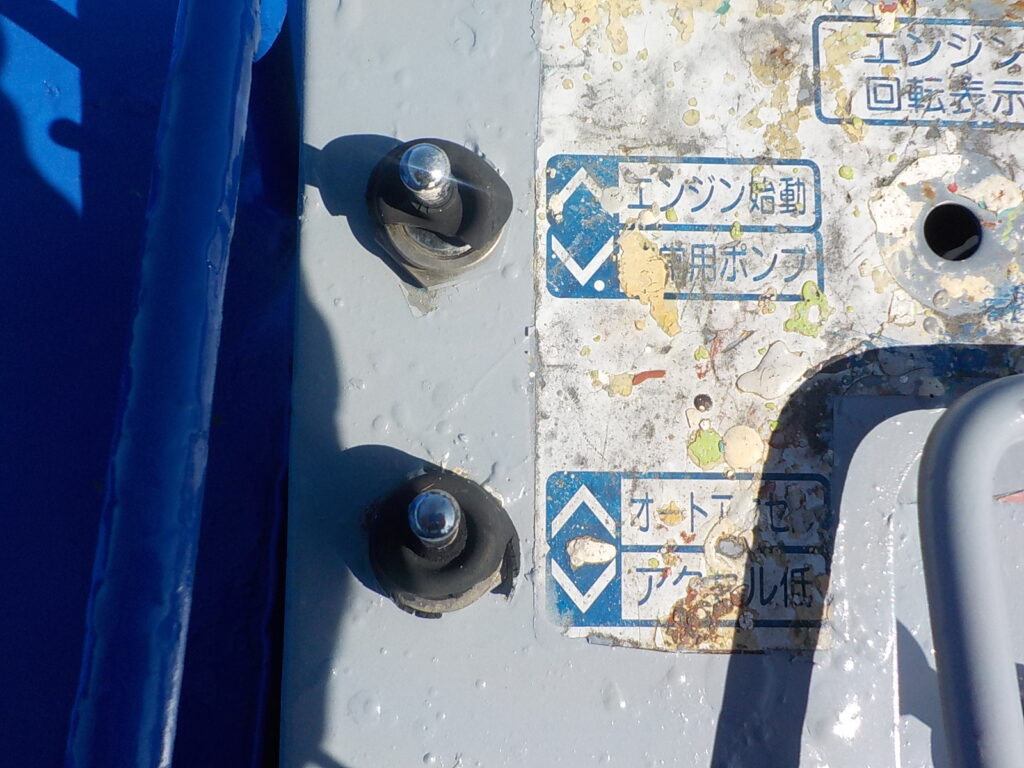 平成19年　デュトロ 11.9ｍ高所作業車　スチールバケット