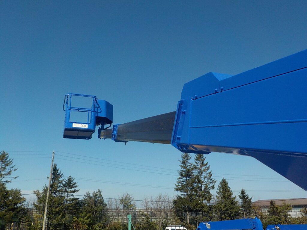 平成19年　デュトロ 11.9ｍ高所作業車　スチールバケット