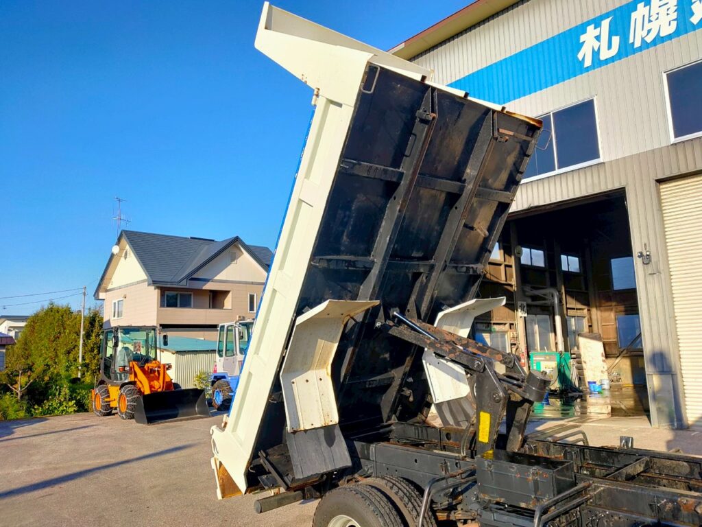 平成28年式フォワードダンプ