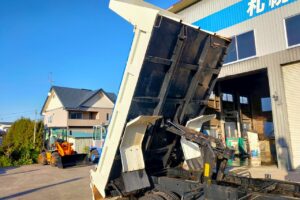 サムネイル: 平成28年式フォワードダンプ