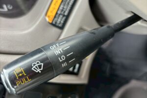 サムネイル: 平成２３年　日野　デュトロ　２トン３段クレーン　フックイン・ラジコン付（車検1年付）