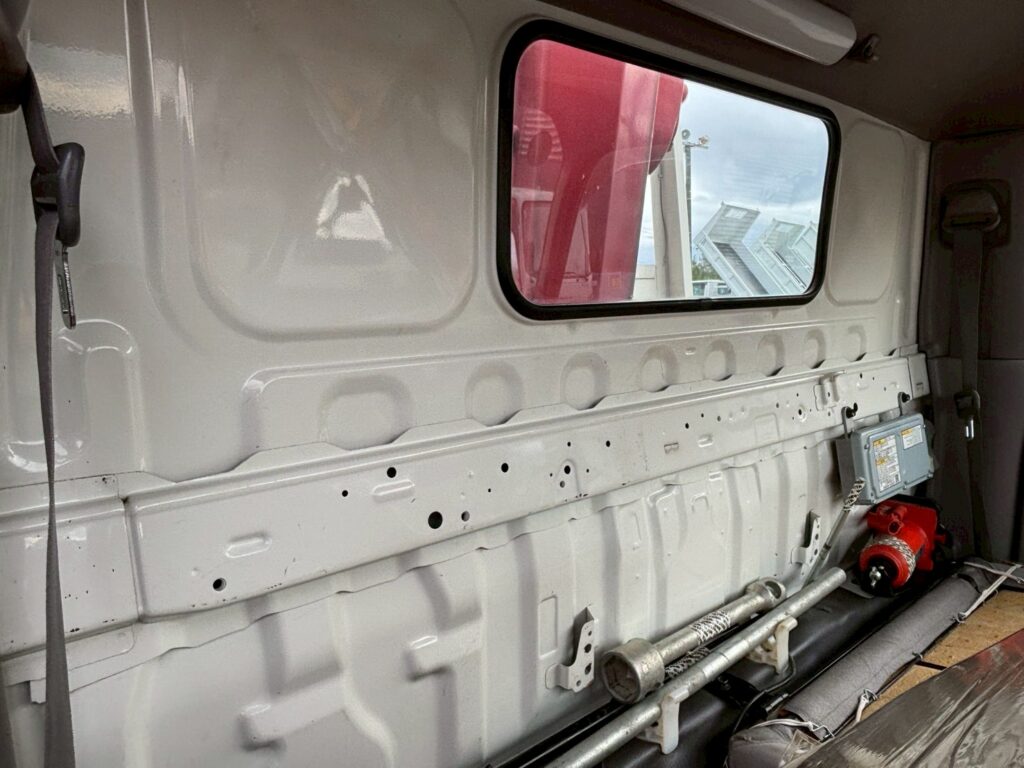 平成２３年　日野　デュトロ　２トン３段クレーン　フックイン・ラジコン付（車検1年付）