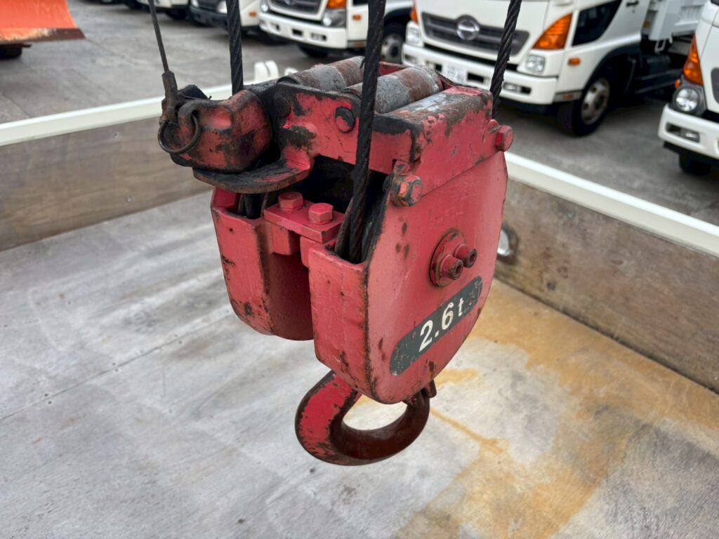 平成２３年　日野　デュトロ　２トン３段クレーン　フックイン・ラジコン付（車検1年付）