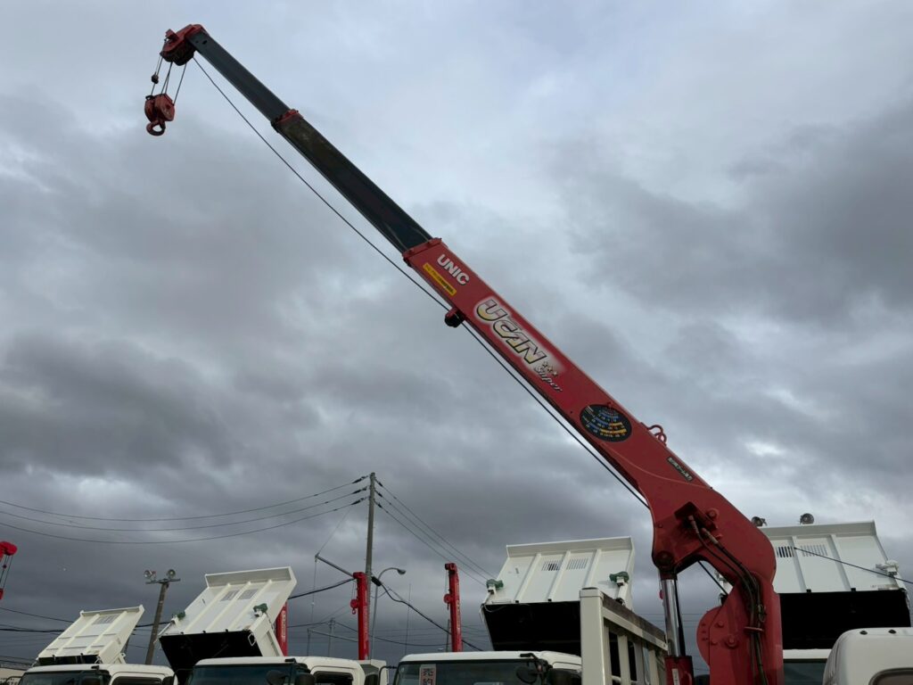 平成２３年　日野　デュトロ　２トン３段クレーン　フックイン・ラジコン付（車検1年付）