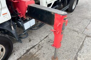 サムネイル: 平成２３年　日野　デュトロ　２トン３段クレーン　フックイン・ラジコン付（車検1年付）