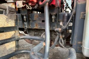 サムネイル: 平成２３年　日野　デュトロ　２トン３段クレーン　フックイン・ラジコン付（車検1年付）