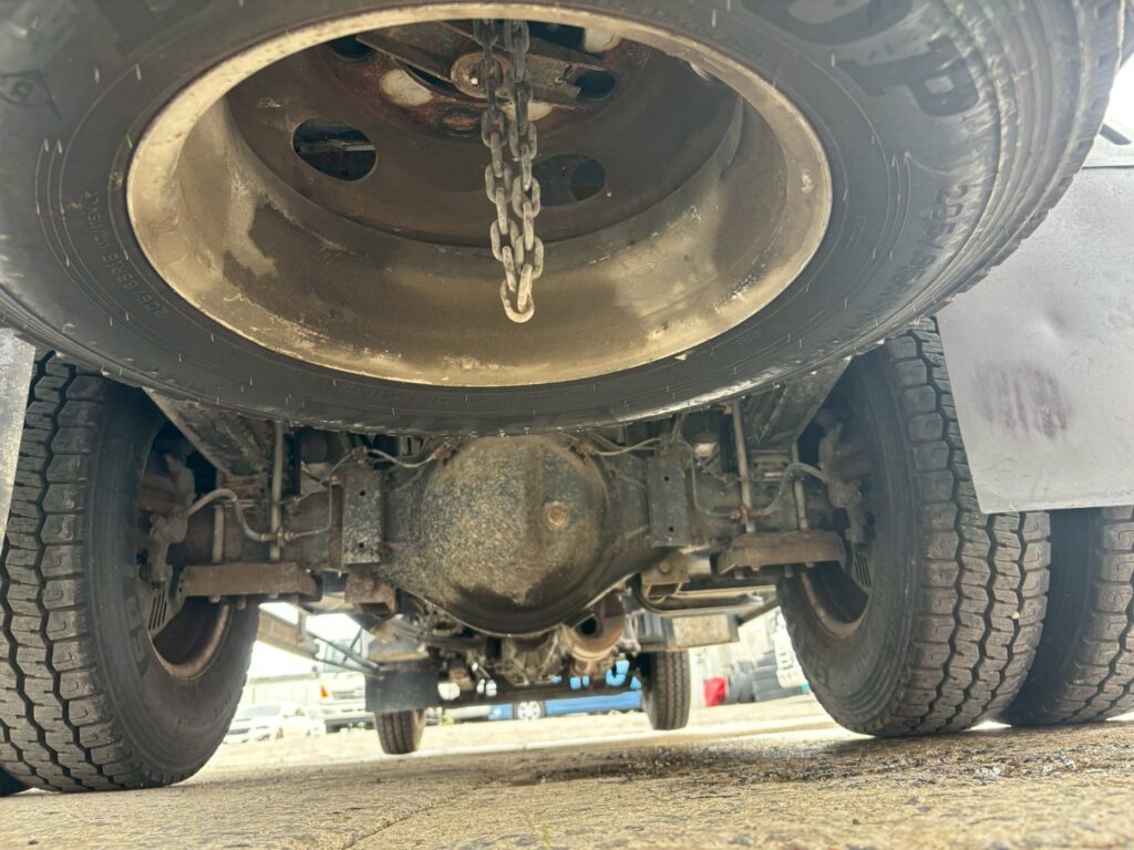 平成２３年　日野　デュトロ　２トン３段クレーン　フックイン・ラジコン付（車検1年付）